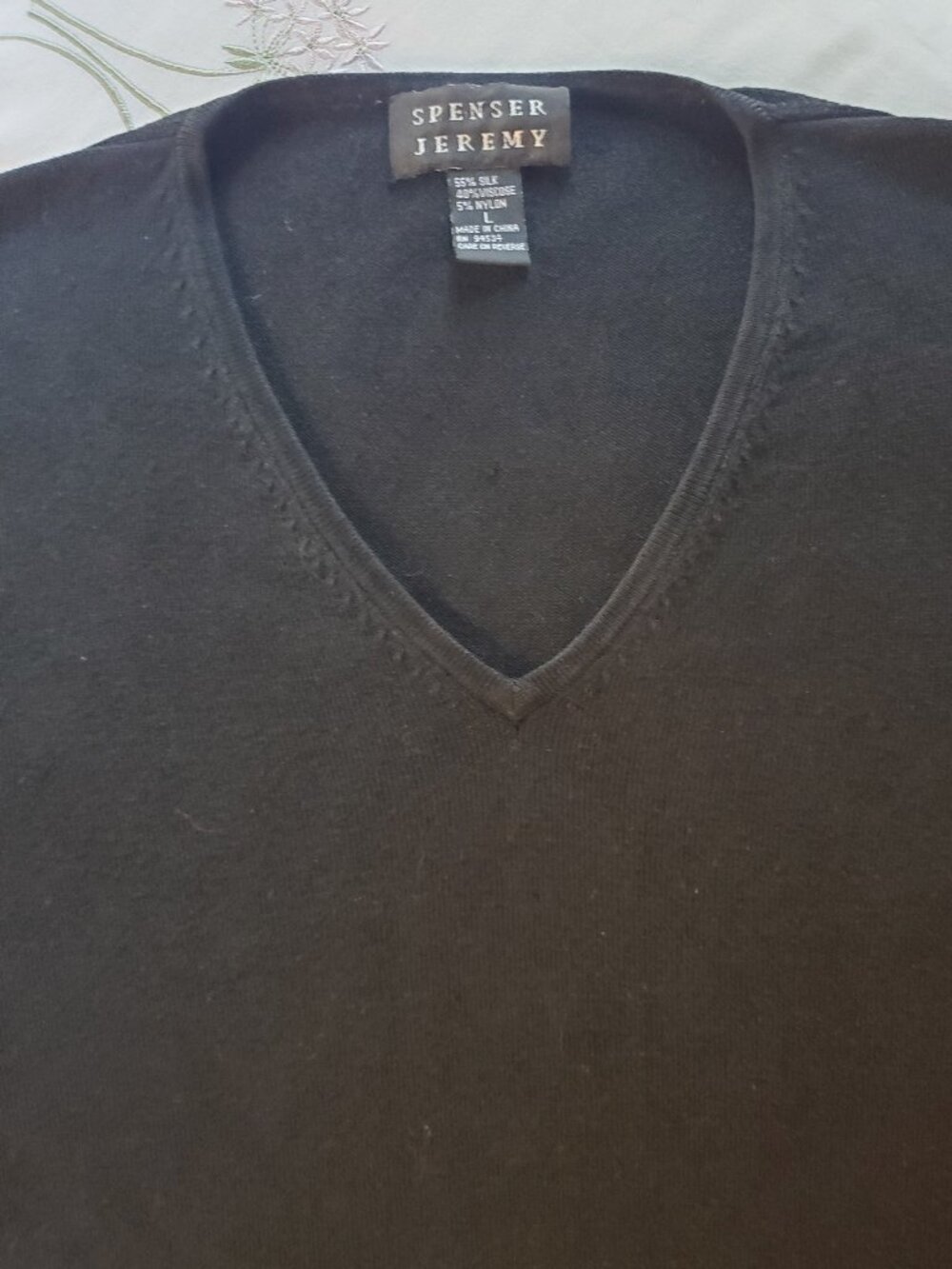 Vintage Spenser Jeremy Black Silk Blend V-Neck Knit Sweater Size L 3/4 Sleeve - Picture 2 of 9